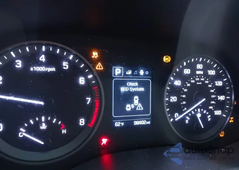 2017 Hyundai Tucson Sport z USA, uszkodzony, nr VIN KM8J3CA26HU438969